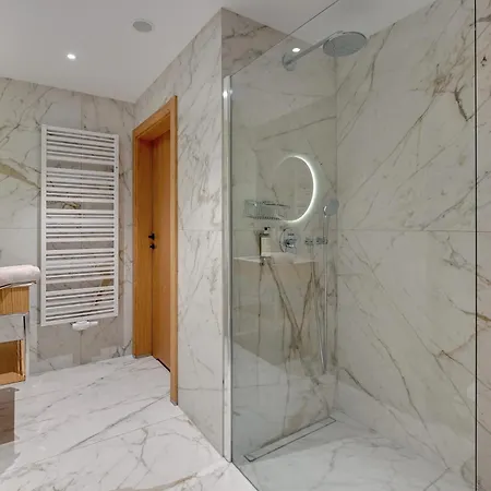 Flatbook - Deo Plaza Comfort