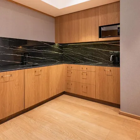 Flatbook - Deo Plaza Comfort アパート