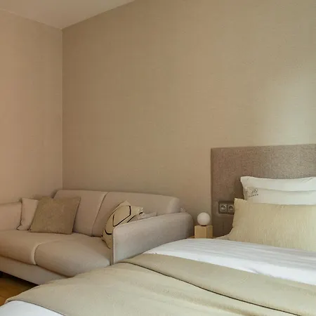 Flatbook - Deo Plaza Comfort Apartman *