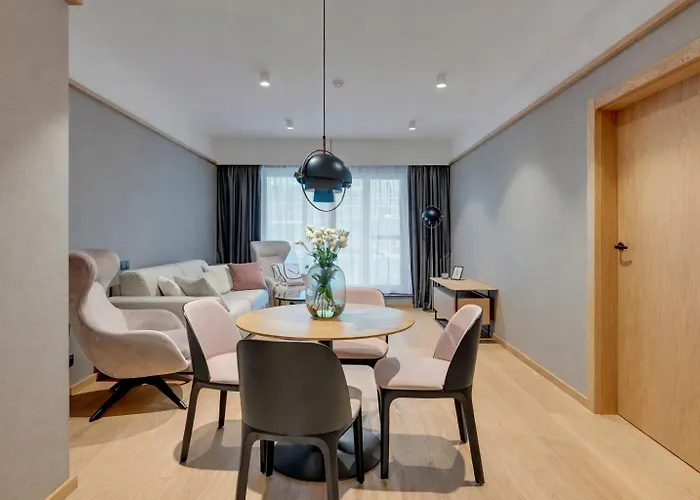 Flatbook - Deo Plaza Comfort *